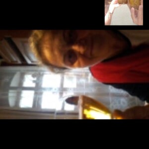 mamka má 65, štrngáme si cez video call